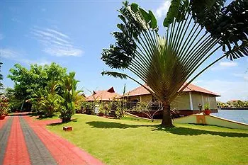 Sterling Lake Palace Alleppey Alappuzha Üdülőközpont
