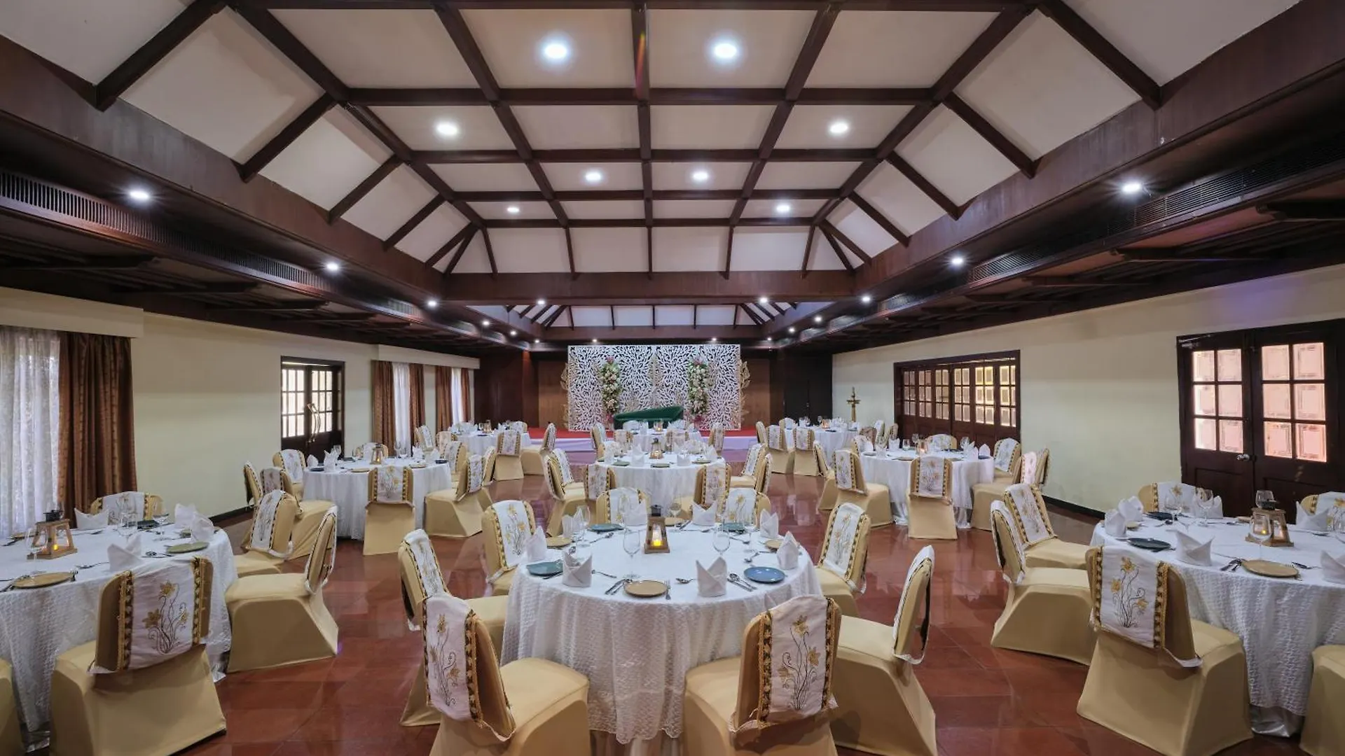 리조트 레이크 팰리스 호텔 Alappuzha
